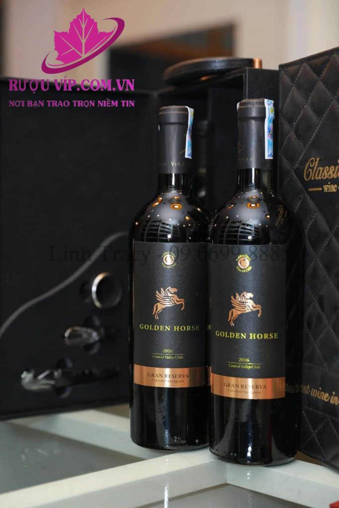 Rượu vang Golden Horse